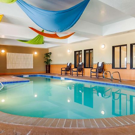 Comfort Inn & Suites Brighton Denver Ne Medical Center Экстерьер фото