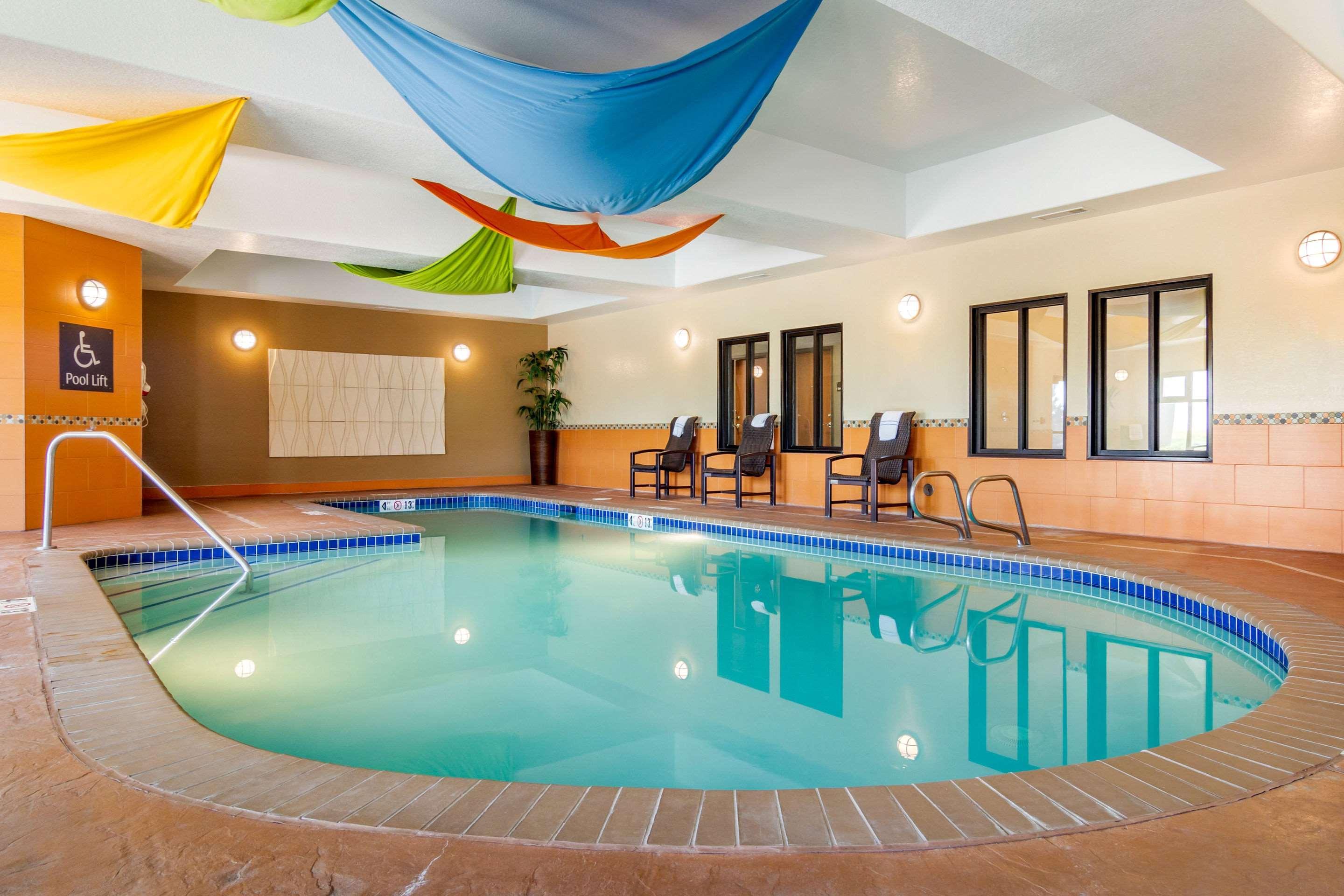 Comfort Inn & Suites Brighton Denver Ne Medical Center Экстерьер фото