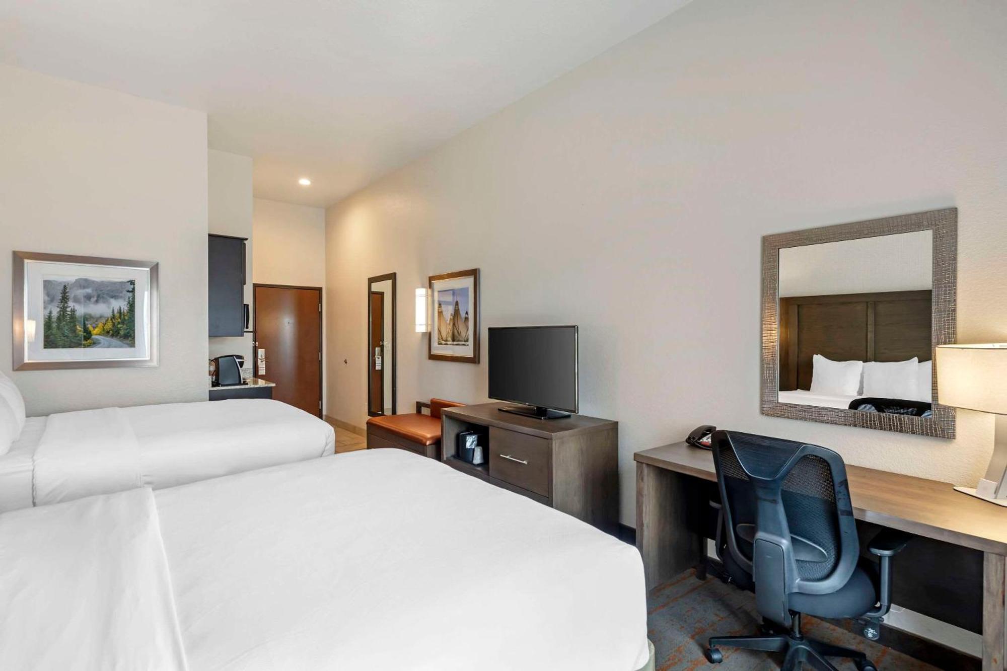 Comfort Inn & Suites Brighton Denver Ne Medical Center Экстерьер фото