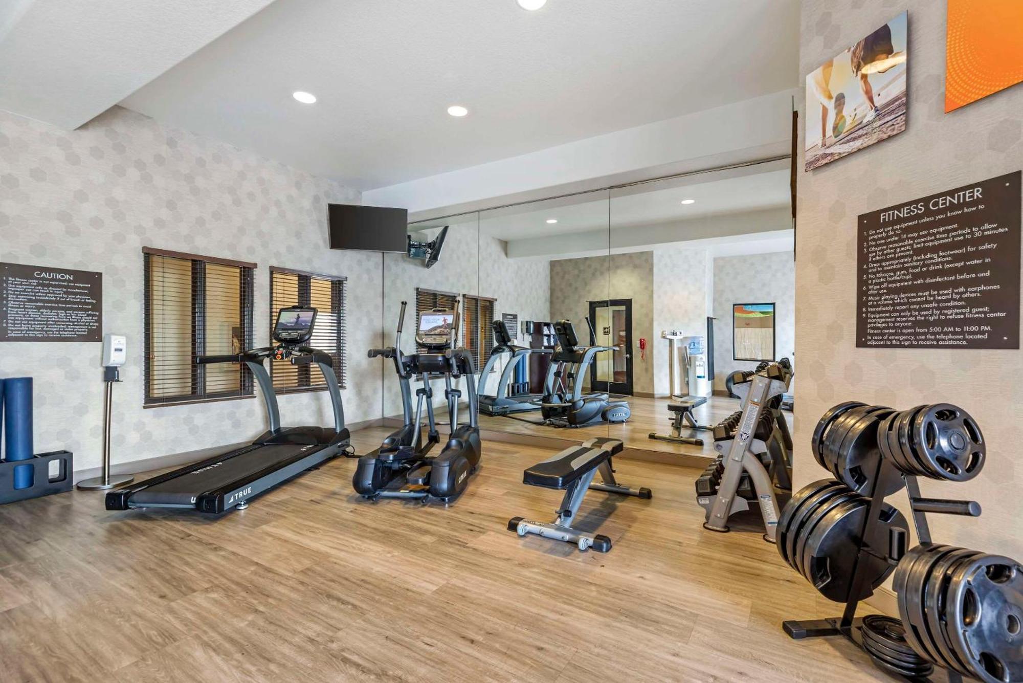 Comfort Inn & Suites Brighton Denver Ne Medical Center Экстерьер фото