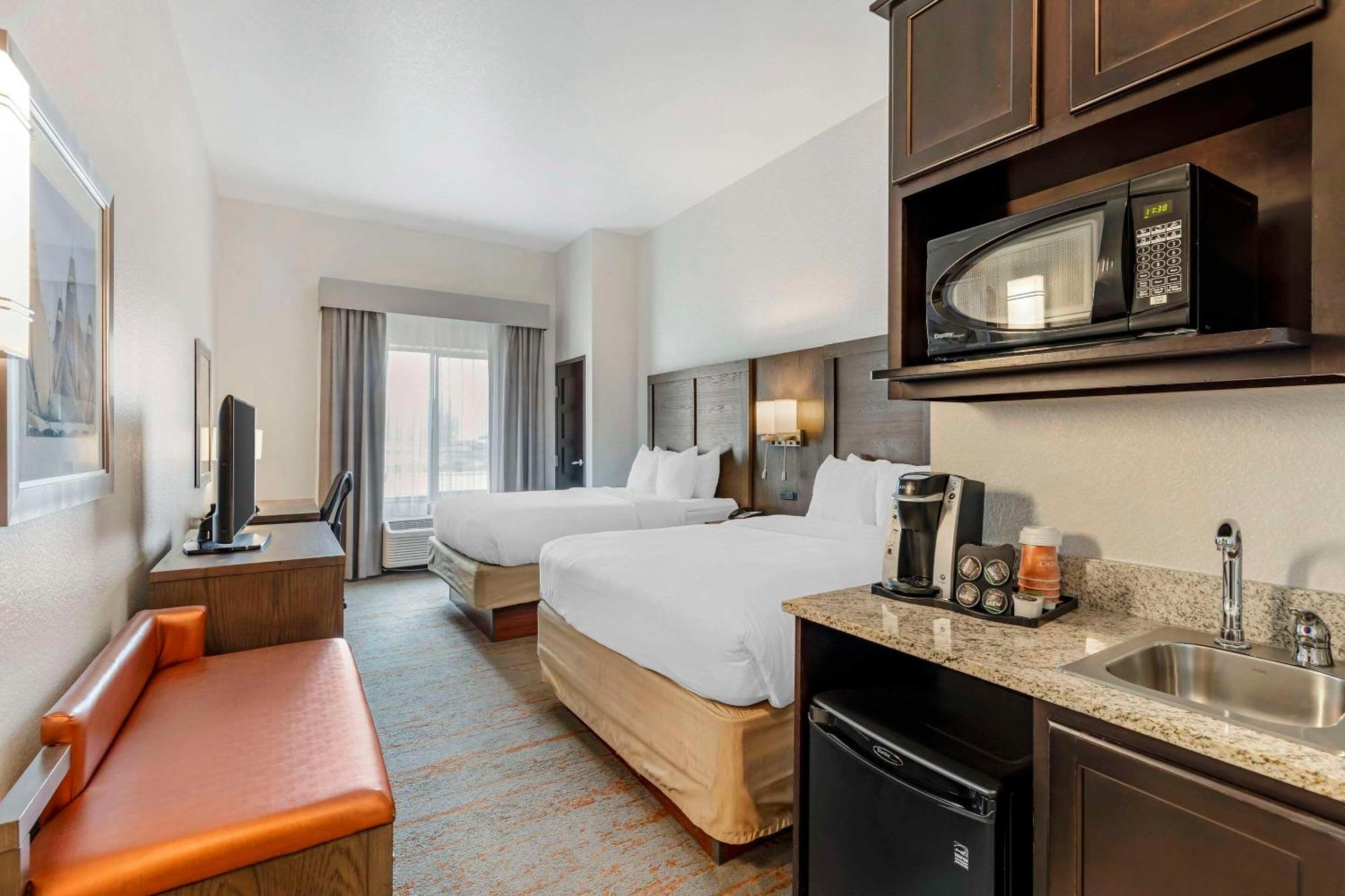 Comfort Inn & Suites Brighton Denver Ne Medical Center Экстерьер фото