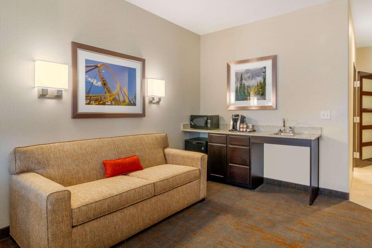 Comfort Inn & Suites Brighton Denver Ne Medical Center Экстерьер фото